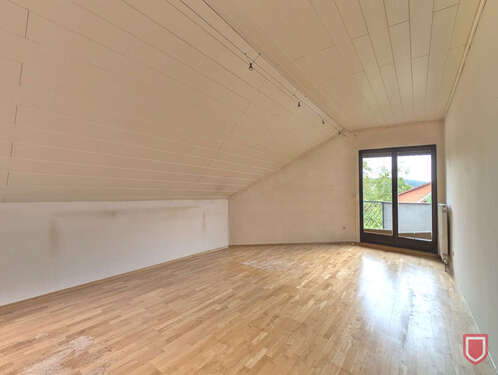 Schlafzimmer 1 mit Balkon - 