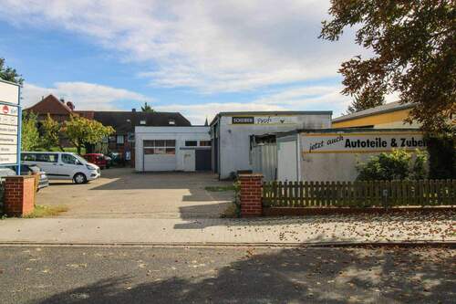 Vorderansicht - Mehrfamilienhaus, Wohnhaus in Schwülper