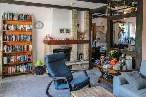 Wohnzimmer_mit_Kamin - 