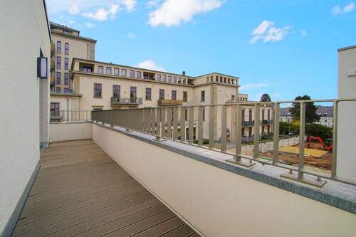 Muster Balkon und Ausblick (Südseite) - 