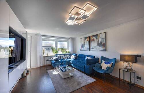 Wohnzimmer - 3-ZI.-WOHNUNG MIT LOGGIA & ALPENBLICK IN MÜNCHEN-FORSTENRIED