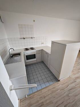 Kochen - schöne 2-Raum Wohnung mit EBK, Balkon und Stellplatz * sofort frei!