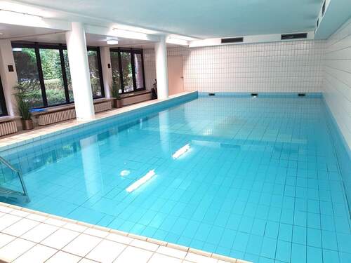 Schwimmbad im Haus - 
