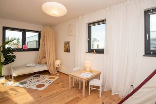 Zimmer 2_Obergeschoss.jpg - 