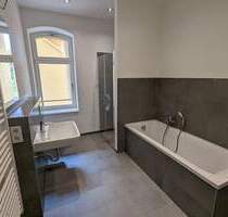 Moderne 3-Zimmer-Wohnung oder ihre Möglichkeit für ein Geschäft im Zentrum von Borna