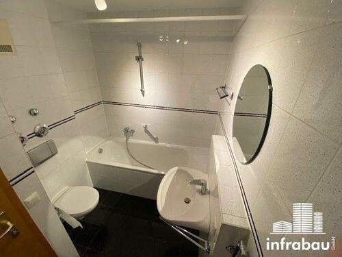 Badezimmer - 1 Zimmer Etagenwohnung in Augsburg
