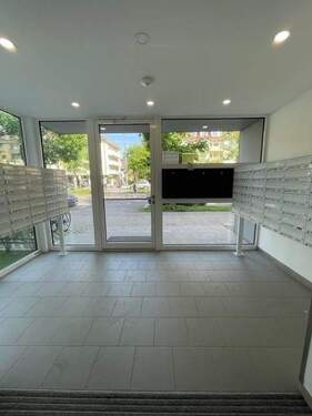 Hauseingang - 1 Zimmer Büro in München
