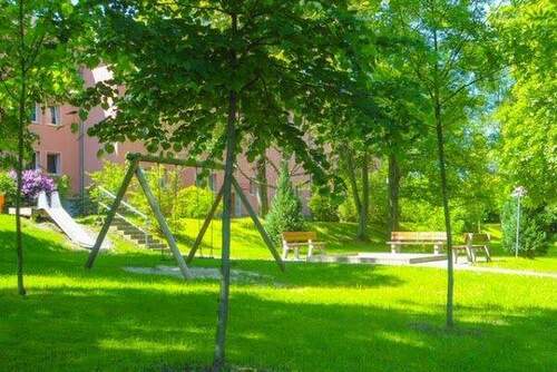 Spielplatz - Familienfreundlich & naturnah - Ihr neues Zuhause wartet auf Sie!