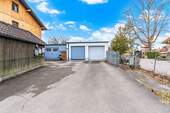 Garage mit Wallbox (rechts) - 