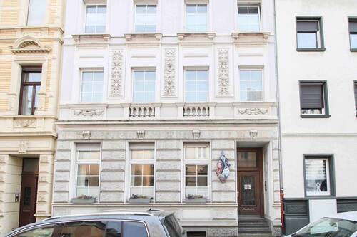 Vorderansicht - Wundervoller Altbau: Voll Vermietetes 4-Familienhaus in Mönchengladbach - Nähe Innenstadt