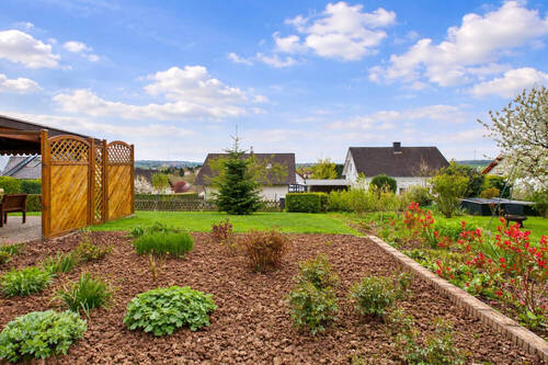 gepflegter Garten - 