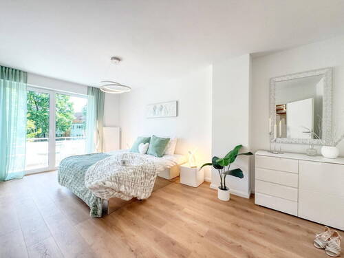 Schlafzimmer mit Loggia - 