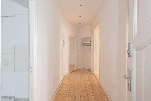 Musterwohnung Eingang - 3 Zimmer Etagenwohnung zum Kaufen in Berlin