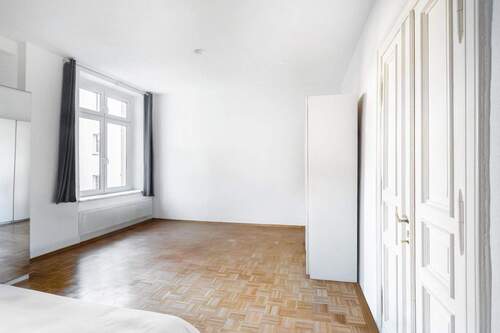 Großzügiges Schlafzimmer - 2 Zimmer Etagenwohnung in Berlin