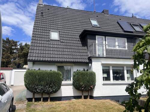 Haus - Gemütliche Doppelhaushälfte mit idyllischem Garten in Hamburg-Langenhorn