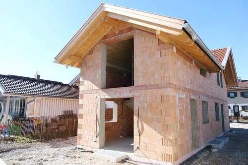 01-Ansicht-Gartenseite - Neubau-Reiheneckhaus zur Fertigstellung