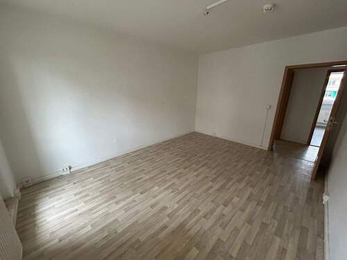 Wohnzimmer - 3 Zimmer Etagenwohnung zur Miete in Aschersleben