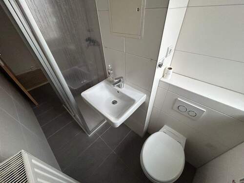 Badezimmer - Etagenwohnung mit 53,60 m&sup2; in Aschersleben zur Miete