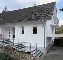 Hochwertiges Einfamilienhaus mit großzügiger Praxis-Bürofläche im Souterrain - Nauheim