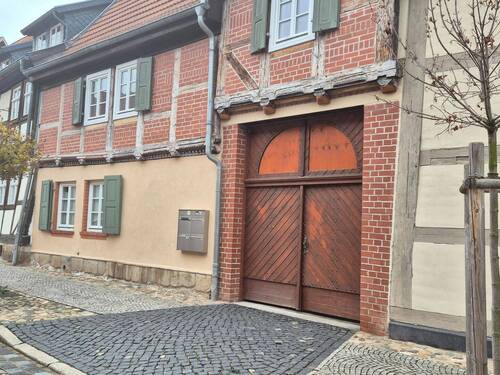 Hausansicht.jpg - 5-Zimmer KücheBad und Balkon in Stadtlage in Quedlinburg