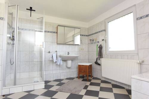 Badezimmer DG - 
