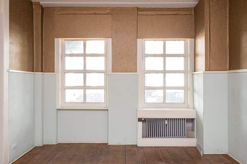 Vorderzimmer Blick zur Straße - 2 Zimmer Büro in Berlin