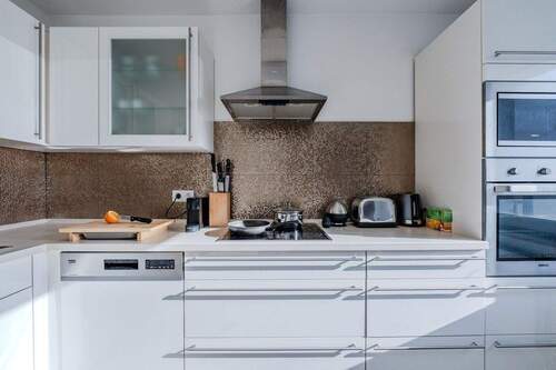 Großzügig Küche mit Einbauküch - Etagenwohnung mit 115,00 m&sup2; in Berlin zum Kaufen