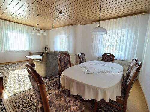 Wohn- /Esszimmer - Sonnenhelle Wohnung mit Dachterrasse und Ausbaureserve