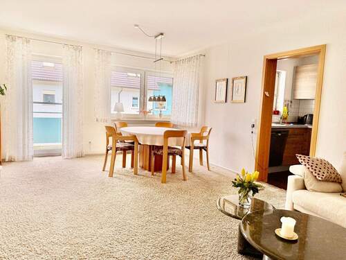 Einladender Wohn- und Essbereich - Gut geschnittene 3-Zimmerwohnung in tollem Zustand (vermietet)