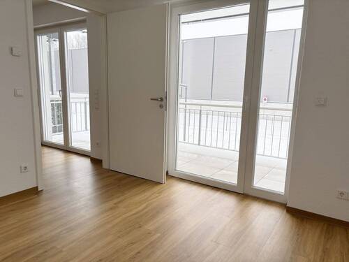 Schlafen Zug WZ + Balkon - 