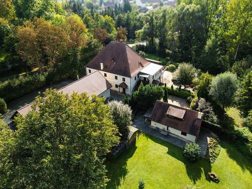 Vogelperspektive von Nordost - 1 Zimmer Einfamilienhaus in Egenhofen