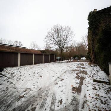 Innenhof Garagenkomplex - 