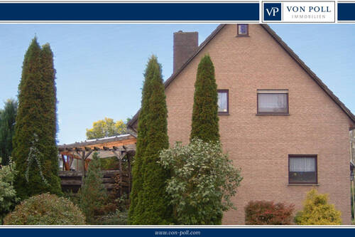 Titelbild - Massiv, viel Platz - Einfamilienhaus in ruhiger Lage