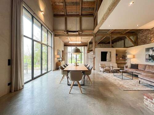 KI Visualisierung Innenansicht Scheune - 