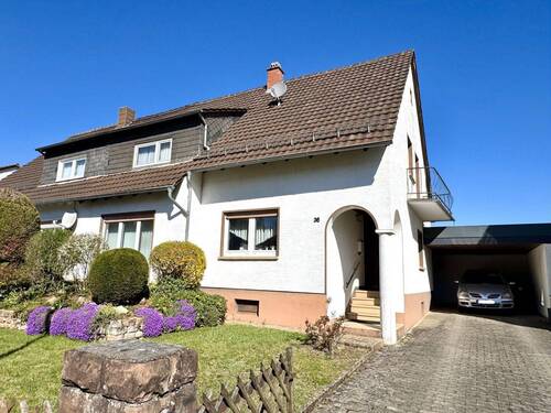 Außenansicht - KL-Erfenbach - Geräumige Doppelhaushälfte mit Carport und kleinem Garten