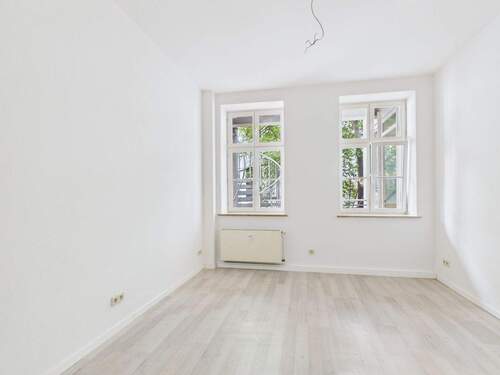 CAM03849G0-PR0056-STILL006.jpg - 