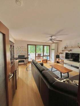 Wohnzimmer - 3 Zimmer Etagenwohnung zum Kaufen in München