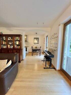 Wohnzimmer - Etagenwohnung mit 75,40 m² in München zum Kaufen