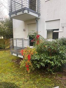 Außenansicht mit Balkon - 