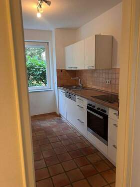 Küche mit Blick ins Grüne - 