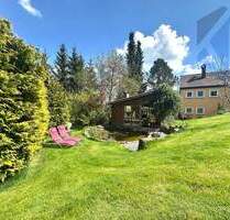 Zwei Generationen unter einem Dach: Einfamilienhaus mit Einliegerwohnung und grünem Rückzugsort - Königsfeld im Schwarzwald / Weiler