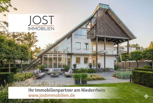 Ansicht mit Gartenstaging - Einzigartige Immobilie für innovative Projekte in zentraler Lage.