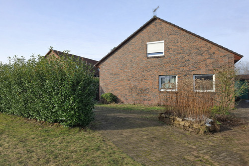 Hausansicht - 6 Zimmer Einfamilienhaus zum Kaufen in Edewecht