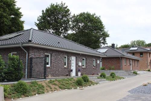 Beispiel Abbildung mit Sonderleistungen - Bungalow mit 119,00 m² in Schenefeld zum Kaufen