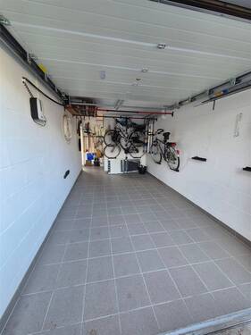 Garage mit Selektionstor - 