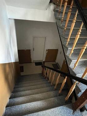 Treppenhaus - 2 Zimmer Mehrfamilienhaus, Wohnhaus in Torgau