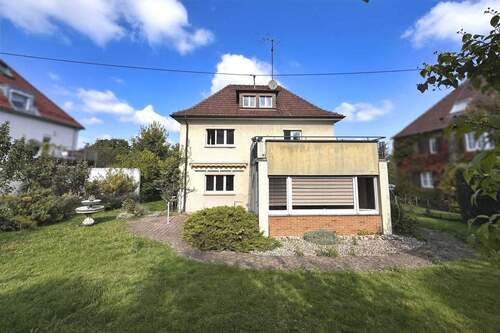 Ansicht von Süden - 6 Zimmer Einfamilienhaus zum Kaufen in Stuttgart