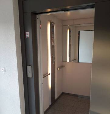 Aufzug - 3 Zimmer Etagenwohnung zur Miete in Karlstadt