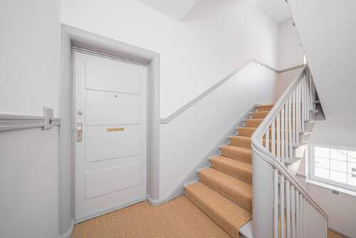 Gäß79-81 - Treppenhaus - Etagenwohnung mit 101,00 m² in Berlin zum Kaufen