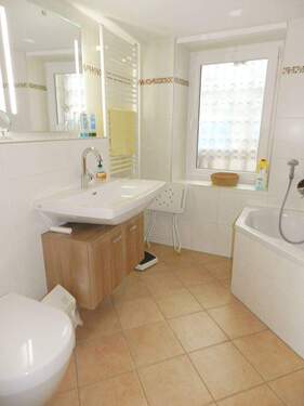 Bad EG - 8 Zimmer Reihenendhaus in Longkamp